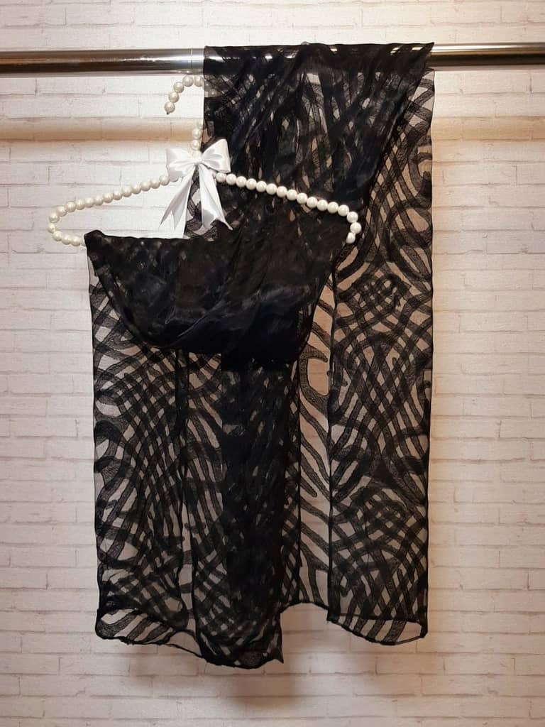 شال مجلسی ارگانزا زبرا مشکی