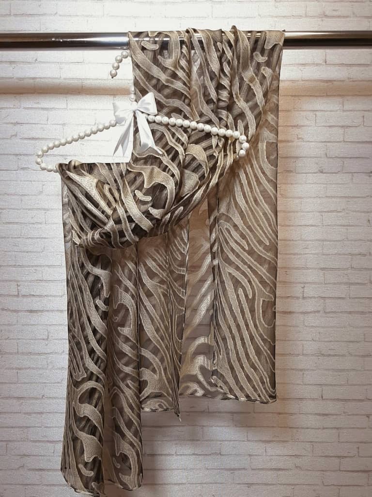 شال مجلسی ارگانزا زبرا کرمی