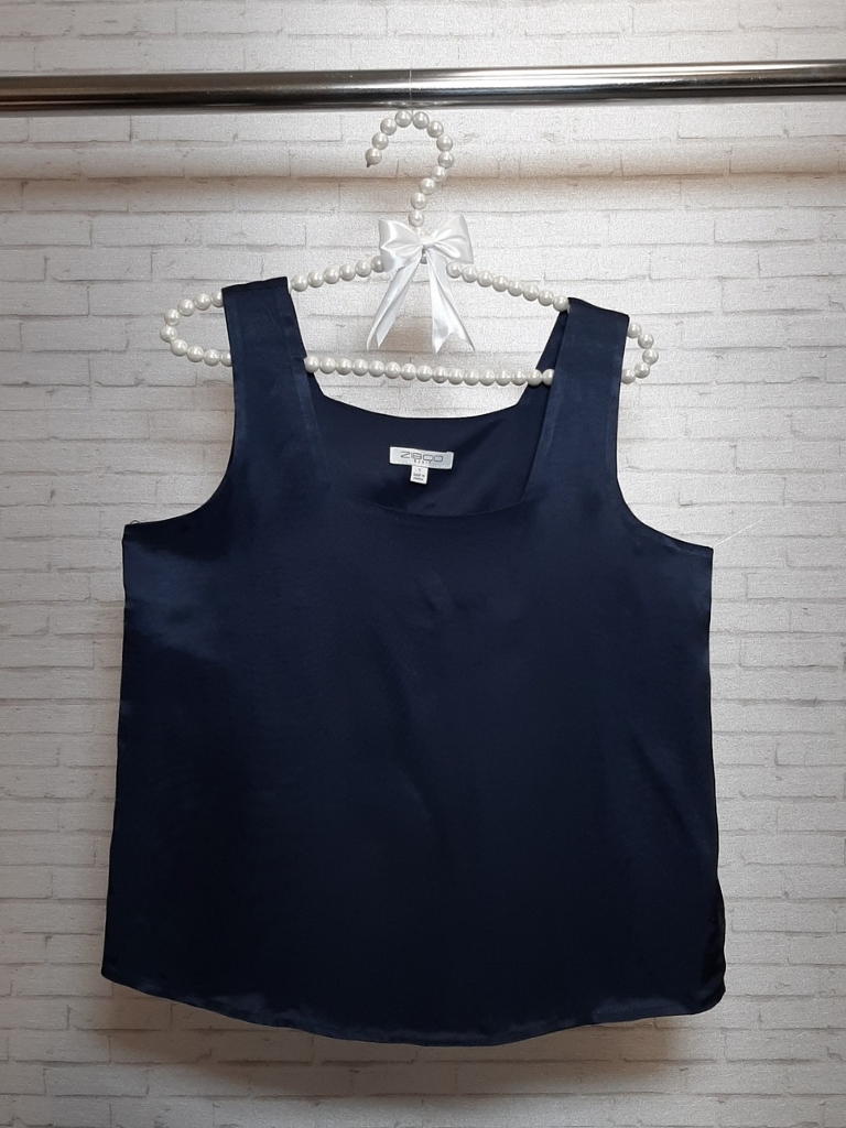 تاپ یقه خشتی سرمه ای ویسکوز زنانه