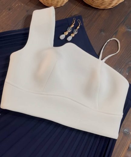 کراپ تاپ دفرمه سفید زنانه