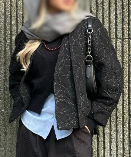 کت مشکی دوخت سفید طرح دار زنانه