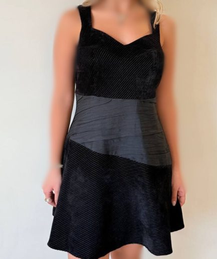 زیبو | Ziboo 25 پیراهن مشکی مخمل تیکه پلیسه زنانه